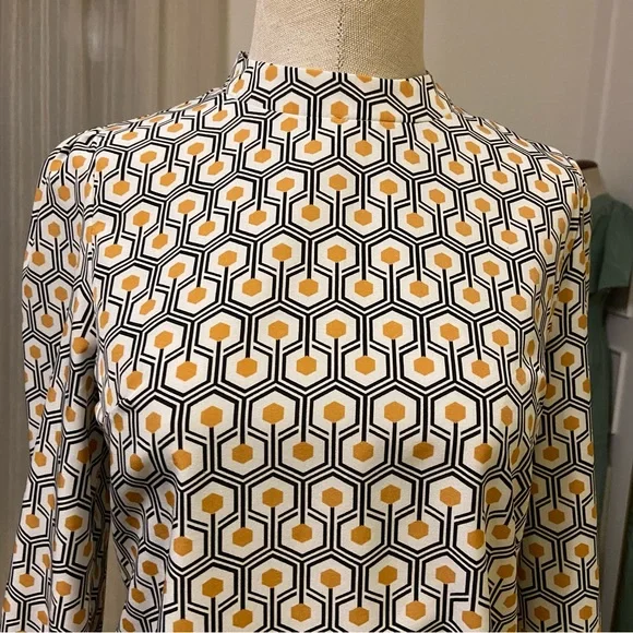 SHEIN | Button Neck Keyhole Back Geo Long Sleeve Top - Picture 4 of 8